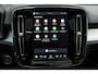 Volvo XC40 B4 Plus Dark | Trekhaak | Panoramadak | Trekhaak | Verwarmbare voorstoelen en stuurwiel | Head-up display | Premium audio by Harman Kardon | Apple carplay/Android auto | Keyless |