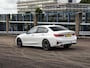 BMW 3-Serie 318d High Executive Shadow Edition | Sport Line | LED | Ambient Light | Navigatie | Trekhaak | 18"
