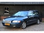 Volvo V70 2.5 T Automaat Momentum Parkeersensor/Stoelverwarming/Half-Leer/Apk 09-2027