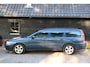 Volvo V70 2.5 T Automaat Momentum Parkeersensor/Stoelverwarming/Half-Leer/Apk 09-2027