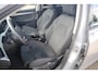 Volkswagen Golf 1.0 TSI Life Trekhaak LMV Sportstoelen LED Navigatie Achteruitrijcamera Carplay Android Sfeerverlichting ErgoComfort
