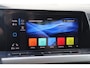 Volkswagen Golf 1.0 TSI Life Trekhaak LMV Sportstoelen LED Navigatie Achteruitrijcamera Carplay Android Sfeerverlichting ErgoComfort