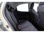 Toyota Yaris 1.5 Hybrid 115 Dynamic | Dodehoek detectie | Parkeersensoren voor/achter | Stoel-/stuurverwarming | Apple Carplay / Android Auto | Adaptive Cruise | Clima | Keyless | Camera | 16 inch
