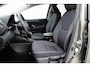 Toyota Yaris 1.5 Hybrid 115 Dynamic | Dodehoek detectie | Parkeersensoren voor/achter | Stoel-/stuurverwarming | Apple Carplay / Android Auto | Adaptive Cruise | Clima | Keyless | Camera | 16 inch