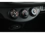 Toyota Yaris 1.0 VVT-i Comfort | Trekhaak | Airco | Elektrische ramen voor | Radio CD speler | 15 inch | Multifunctioneel stuurwiel