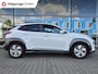 Hyundai Kona Electric EV Premium 64 kWh|SOH 95% |Warmtepomp | Navi| Head Up|Stoel/Stuurwielverwaming