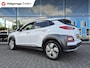 Hyundai Kona Electric EV Premium 64 kWh|SOH 95% |Warmtepomp | Navi| Head Up|Stoel/Stuurwielverwaming