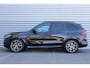 BMW X5 XDRIVE45E 394PK HIGH EXECUTIVE M-SPORT AUTOMAAT SOH 100% / NAVI / LEDER / FULL-LED / CLIMA / 21" LMV / KEYLESS / 360 CAMERA / PANO. DAK / SOFT-CLOSE / LUCHTVERING / ORG. NL. / ADAPT. CRUISECONTROL / WINTERPAKKET / UNIEK / NIEUWSTAAT !!