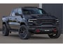 Dodge Ram TRX HELLCAT | 6.2 V8 712PK SUPERCHARGER | RODE STIKSELS | FULLY LOADED | CARBON | CREW CAB | DUBBELE CABINE | 5 PERSOONS | De specialist in Amerikaanse pick‑ups in Nederland en Europa.