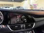 Alfa Romeo Giulia 2.0T Business | 91.000KM | Navi | Nieuwe Service & APK | Geen Afleverkosten |