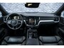 Volvo V60 2.0 T6 Recharge AWD R-Design | Trekhaak | Adaptieve Cruise Control | Koplampen adaptief | Stoel en Stuurverwarming | 19" | Harman & Kardon | Getint glas |