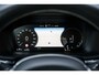 Volvo V60 2.0 T6 Recharge AWD R-Design | Trekhaak | Adaptieve Cruise Control | Koplampen adaptief | Stoel en Stuurverwarming | 19" | Harman & Kardon | Getint glas |