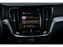 Volvo V60 2.0 T6 Recharge AWD R-Design | Trekhaak | Adaptieve Cruise Control | Koplampen adaptief | Stoel en Stuurverwarming | 19" | Harman & Kardon | Getint glas |