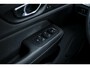 Volvo V60 2.0 T6 Recharge AWD R-Design | Trekhaak | Adaptieve Cruise Control | Koplampen adaptief | Stoel en Stuurverwarming | 19" | Harman & Kardon | Getint glas |