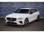 Volvo V60 2.0 T6 Recharge AWD R-Design | Trekhaak | Adaptieve Cruise Control | Koplampen adaptief | Stoel en Stuurverwarming | 19" | Harman & Kardon | Getint glas |