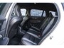 Volvo V60 2.0 T6 Recharge AWD R-Design | Trekhaak | Adaptieve Cruise Control | Koplampen adaptief | Stoel en Stuurverwarming | 19" | Harman & Kardon | Getint glas |
