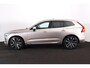 Volvo XC60 T6 Recharge AWD Inscription - Luchtvering - Panorama/schuifdak - IntelliSafe Assist & Surround - 360º Camera - Harman/Kardon audio - Verwarmde voorstoelen, stuur & achterbank - Parkeersensoren voor & achter - Elektr. bedienb. voorstoelen met geheugen - Head up display - Draadloze tel. lader - Standkachel - Extra getint glas - Inklapbare trekhaak - 21' LMV