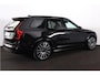 Volvo XC90 T8 Recharge AWD Ultra Dark - Luchtvering - Panorama/schuifdak - IntelliSafe Assist & Surround - 360º Camera - Bowers & Wilkins audio - Verwarmde voorstoelen, stuur & achterbank - Parkeersensoren voor & achter - Elektr. bedienb. voorstoelen met geheugen - Geventileerde voorstoelen - Draadloze tel. lader - Extra getint glas - Inklapbare trekhaak - 22' LMV