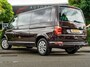 Volkswagen Transporter CARAVELLE 2.0 TDI L2H1 DC Highline - AUTOMAAT - MARGE - APPLE CARPLAY - PARKEER CAMERA - TREKHAAK!