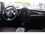 MINI Cooper Mini 5-Deurs (f55) 1.5 Camden 136pk | Automaat | Climate | Sfeer | Sensoren | Carplay | Navi | Cruise