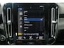 Volvo XC40 1.5 T4 Recharge R-Design ELEKT. TREKHAAK, STOELVERWARMING, LEER/ALCANTARA, ADAPT. CRUISE, CLIMA, NAVI, CAMERA, PDC V&A, APPLE CARPLAY/ANDROID AUTO, KEYLESS, HARMAN/KARDON, ELEKT. ACHTERKLEP, 131.273KM