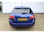 Peugeot 308 SW 1.2 PureTech Blue Lease Premium | Apple Carplay/Android auto | Stoelverwarming | Panoramadak | Lederen bekleding | Park assist | Lane assist | Keyless entry/start | Climate control |Cruise control | Achteruitrijcamera | Navigatie | Elektrische ramen v/a | Bluetooth | DAB |