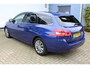 Peugeot 308 SW 1.2 PureTech Blue Lease Premium | Apple Carplay/Android auto | Stoelverwarming | Panoramadak | Lederen bekleding | Park assist | Lane assist | Keyless entry/start | Climate control |Cruise control | Achteruitrijcamera | Navigatie | Elektrische ramen v/a | Bluetooth | DAB |