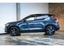 Volvo EX40 Single Motor Extended Range Ultra Black Edition | Schuif/Kantel-Panoramadak | 360º Visual Park Camera | Elektrisch Verstelbare Voorstoelen | Stoel/Stuurverwarming |