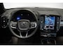 Volvo EX40 Single Motor Extended Range Ultra Black Edition | Schuif/Kantel-Panoramadak | 360º Visual Park Camera | Elektrisch Verstelbare Voorstoelen | Stoel/Stuurverwarming |
