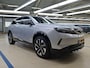 Opel Grandland Electric Business Edition 97 kWh LONG RANGE / 8 JAAR GARANTIE!! / SOH 100% / Navigatie / 360 Camera / Matrix LED / Panorama / Hi-Fi / Keyless / Parkeersensoren / Stuur -en Stoelverwarmd / Elektr. Achterklep