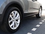 Volkswagen Tiguan 1.5 TSI Comfortline Business 130 PK | Navigatie | LED | 18" Kingston" | Trekhaak | elektr. achterklep |