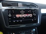 Volkswagen Tiguan 1.5 TSI Comfortline Business 130 PK | Navigatie | LED | 18" Kingston" | Trekhaak | elektr. achterklep |