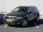 Volkswagen Tiguan 1.5 TSI Comfortline Business 130 PK | Navigatie | LED | 18" Kingston" | Trekhaak | elektr. achterklep |