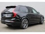 Volvo XC90 2.0 T8 Plug-in hybrid AWD Ultra Black Ed. Exec. | Gelaagde Ruiten Rondom | Panoramisch Schuif-/Kanteldak | Luchtvering | Verwarmbare voorstoelen met massagefunctie en ventilatie | Bowers & Wilkins High End Audio | Head-up display | 360 Camera |