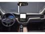 Volvo XC60 T6 Plug-in hybrid AWD Ultra Dark | Luchtvering | Trekhaak | Verwarmbare voorstoelen, achterbank en stuurwiel | Premium audio by Harman Kardon | Apple carplay/Android auto | Panoramisch Schuif-/kanteldak | 360 graden Camera | BLIS | Adaptieve Cruise Control |