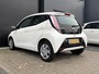 Toyota Aygo 1.0 VVT-i x-play | Airco | Navigatie | Achteruitrijcamera | Multimedia scherm | Uniek lage tellerstand! | Dealeronderhouden | Super!!