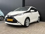Toyota Aygo 1.0 VVT-i x-play | Airco | Navigatie | Achteruitrijcamera | Multimedia scherm | Uniek lage tellerstand! | Dealeronderhouden | Super!!