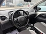 Toyota Aygo 1.0 VVT-i x-play | Airco | Navigatie | Achteruitrijcamera | Multimedia scherm | Uniek lage tellerstand! | Dealeronderhouden | Super!!