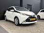 Toyota Aygo 1.0 VVT-i x-play | Airco | Navigatie | Achteruitrijcamera | Multimedia scherm | Uniek lage tellerstand! | Dealeronderhouden | Super!!