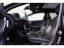 Volvo V40 1.5 T3 Polar+ Sport | Dealeronderhouden | Panoramadak | Achteruitrijcamera | Voorstoelen verwarmd | Cruise Control | Premium Audio by Harman Kardon | Extra getint glas | R-Design leder bekleding |