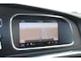 Volvo V40 1.5 T3 Polar+ Sport | Dealeronderhouden | Panoramadak | Achteruitrijcamera | Voorstoelen verwarmd | Cruise Control | Premium Audio by Harman Kardon | Extra getint glas | R-Design leder bekleding |