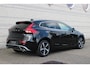 Volvo V40 1.5 T3 Polar+ Sport | Dealeronderhouden | Panoramadak | Achteruitrijcamera | Voorstoelen verwarmd | Cruise Control | Premium Audio by Harman Kardon | Extra getint glas | R-Design leder bekleding |