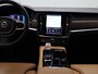 Volvo V90 2.0 T6 Plug-in hybrid AWD Plus Bright 350PK | Elektrische Trekhaak | Leder Interieur | Harman Kardon Audio | Memory Seats | Achterbankverwarming | Google Navigatie | Apple CarPlay & Android Auto