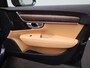 Volvo V90 2.0 T6 Plug-in hybrid AWD Plus Bright 350PK | Elektrische Trekhaak | Leder Interieur | Harman Kardon Audio | Memory Seats | Achterbankverwarming | Google Navigatie | Apple CarPlay & Android Auto