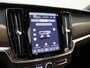 Volvo V90 2.0 T6 Plug-in hybrid AWD Plus Bright 350PK | Elektrische Trekhaak | Leder Interieur | Harman Kardon Audio | Memory Seats | Achterbankverwarming | Google Navigatie | Apple CarPlay & Android Auto