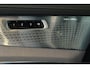Volvo XC90 T8 Plug-in hybrid AWD Ultra Dark Executive Edition | Bowers & Wilkins | Luchtvering | Geventileerde Nappa Leder Voorstoelen met Massage | Gelamineerde Zijruiten | 22" Lichtmetalen Wielen | Head-Up Display |