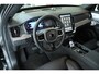 Volvo XC90 T8 Plug-in hybrid AWD Ultra Dark Executive Edition | Bowers & Wilkins | Luchtvering | Geventileerde Nappa Leder Voorstoelen met Massage | Gelamineerde Zijruiten | 22" Lichtmetalen Wielen | Head-Up Display |
