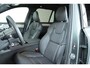 Volvo XC90 T8 Plug-in hybrid AWD Ultra Dark Executive Edition | Bowers & Wilkins | Luchtvering | Geventileerde Nappa Leder Voorstoelen met Massage | Gelamineerde Zijruiten | 22" Lichtmetalen Wielen | Head-Up Display |