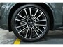 Volvo XC90 T8 Plug-in hybrid AWD Ultra Dark Executive Edition | Bowers & Wilkins | Luchtvering | Geventileerde Nappa Leder Voorstoelen met Massage | Gelamineerde Zijruiten | 22" Lichtmetalen Wielen | Head-Up Display |