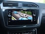 Volkswagen Tiguan 1.5 TSI R-Line Business 150 pk DSG | Camera | Trekhaak | Navigatie | LED Matrix | Stoel- en stuurverwarming | Keyless | Alarm | Elektrische achterklep
